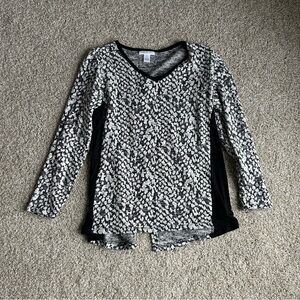 Motherhood Black and White V-Neck Sweater